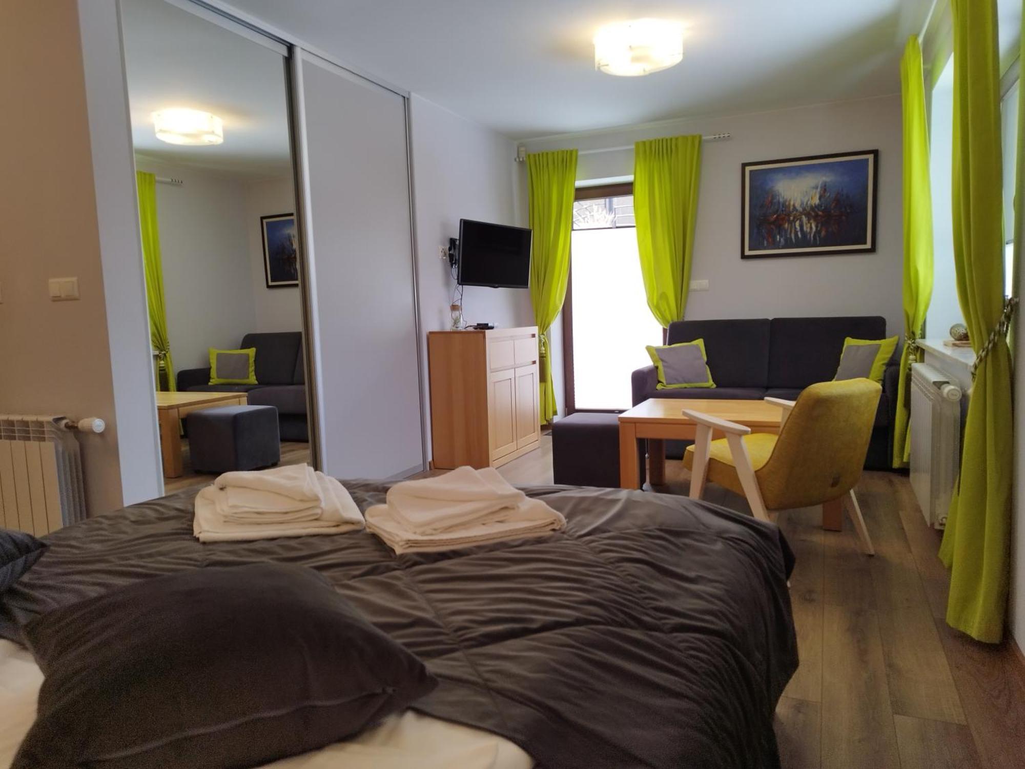 Apartamety I Pokoje Goscinne Na Jaskolczej Świeradów-Zdrój Εξωτερικό φωτογραφία
